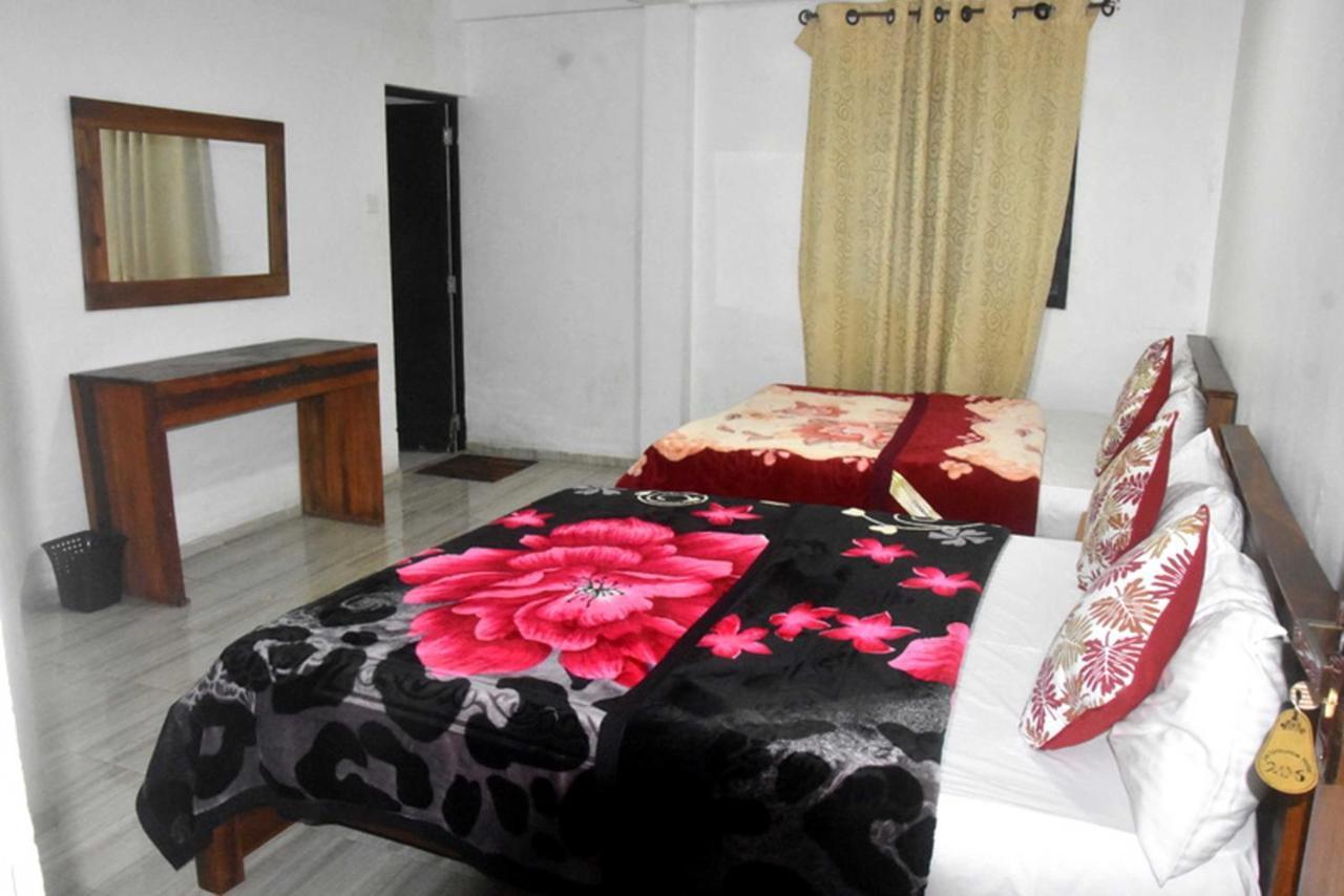 Unique View Nuwaraeliya Hotel Nuwara Eliya Exterior foto