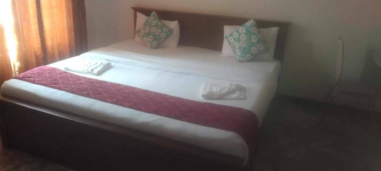 Unique View Nuwaraeliya Hotel Nuwara Eliya Exterior foto